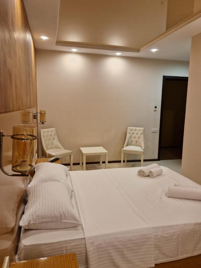 New House Kobuleti 2 Hotel Bagian luar foto