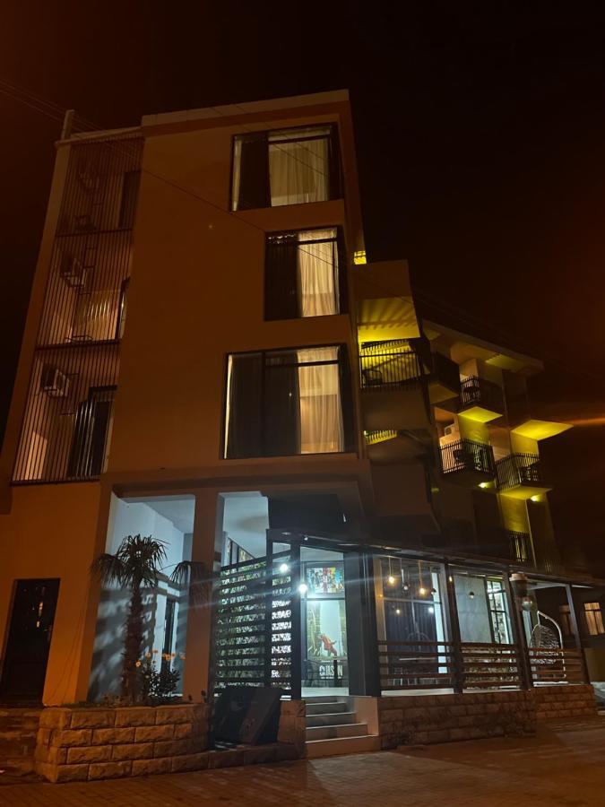 New House Kobuleti 2 Hotel Bagian luar foto