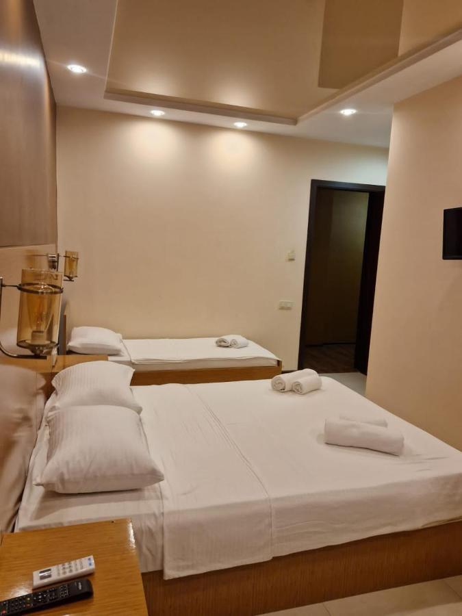 New House Kobuleti 2 Hotel Bagian luar foto