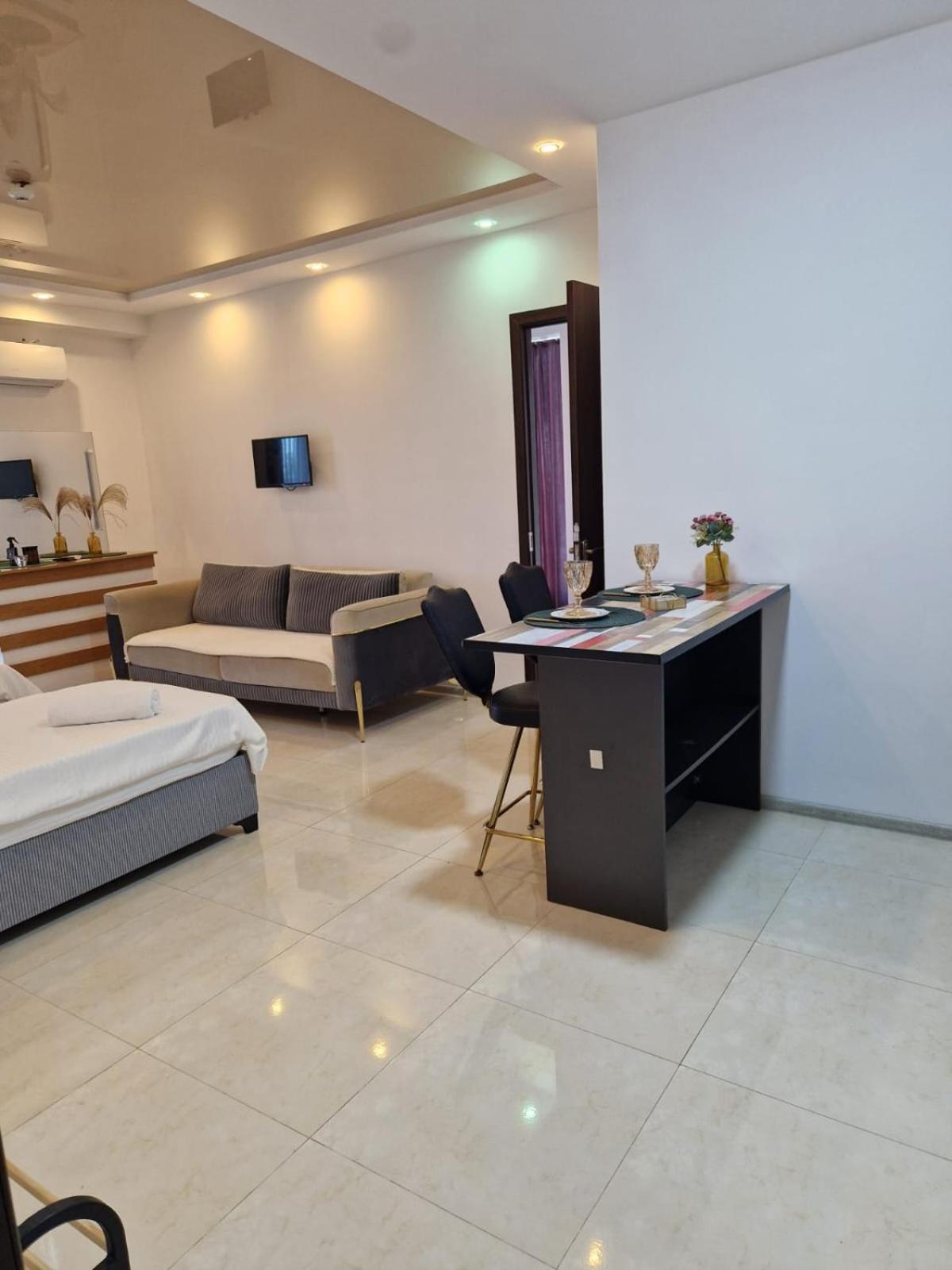 New House Kobuleti 2 Hotel Bagian luar foto