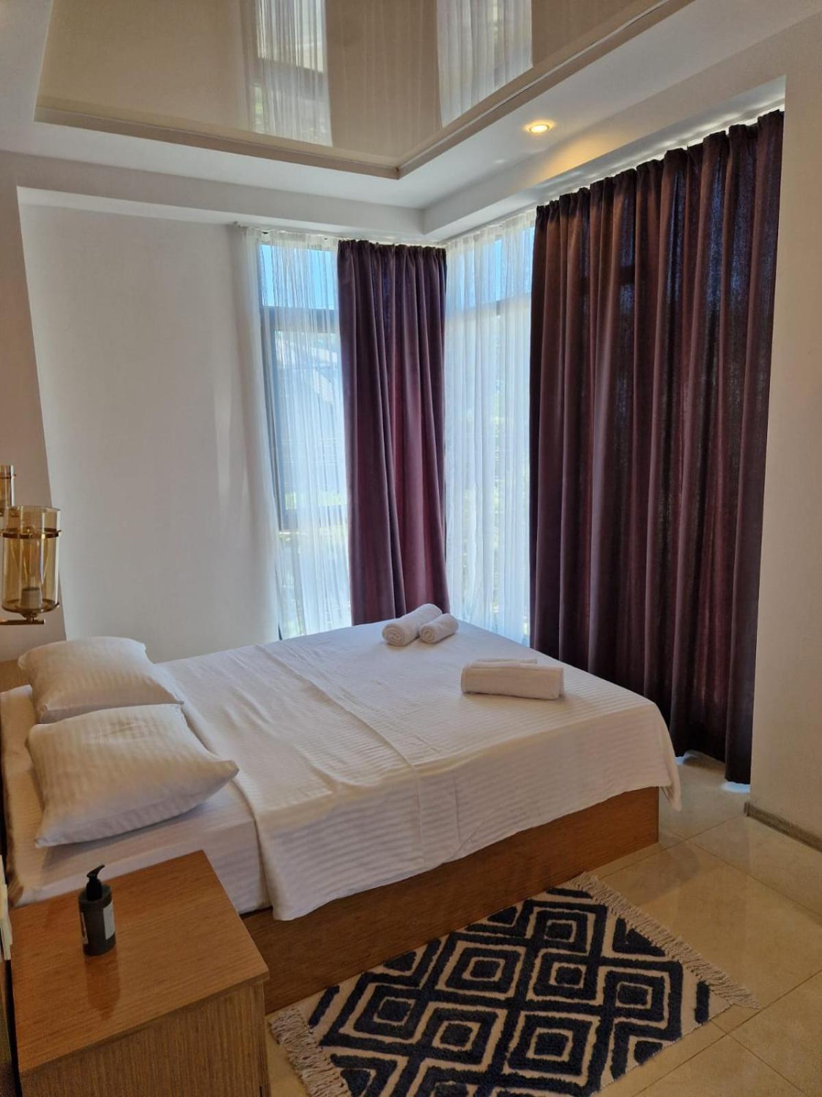New House Kobuleti 2 Hotel Bagian luar foto