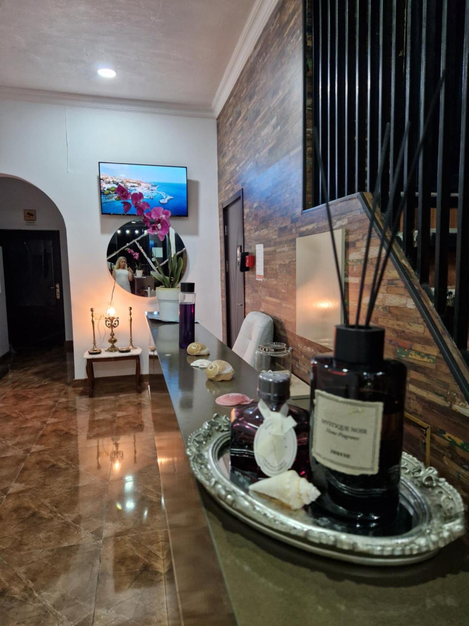 New House Kobuleti 2 Hotel Bagian luar foto