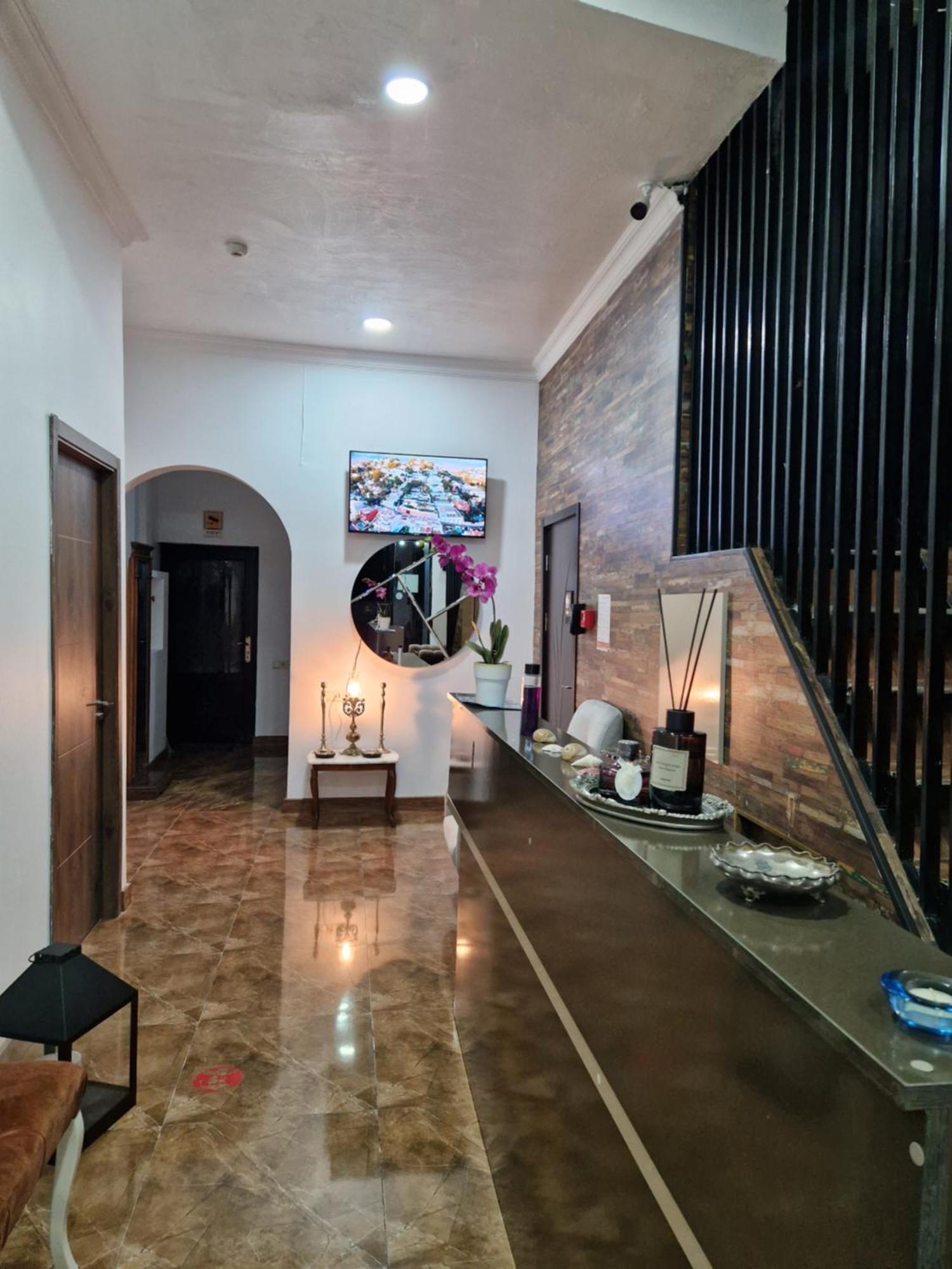 New House Kobuleti 2 Hotel Bagian luar foto
